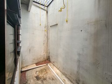 Rumah LB 100 Strategis 8 Mnt ke Stasiun Klender Baru Siap Huni J-41160
