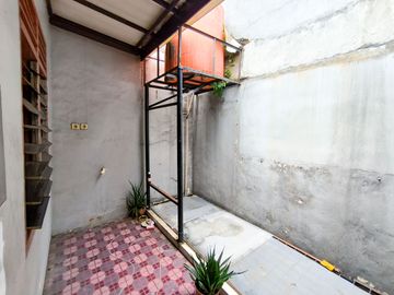 Rumah LB 100 Strategis 8 Mnt ke Stasiun Klender Baru Siap Huni J-41160