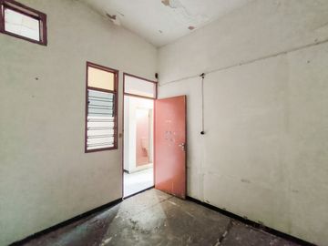 Rumah LB 100 Strategis 8 Mnt ke Stasiun Klender Baru Siap Huni J-41160