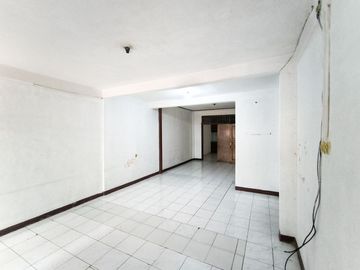 Rumah LB 100 Strategis 8 Mnt ke Stasiun Klender Baru Siap Huni J-41160