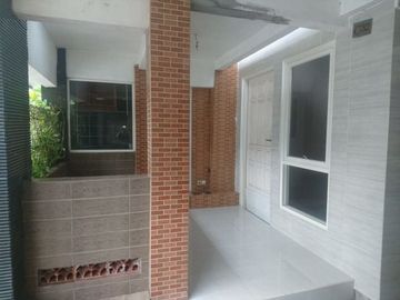 Rumah di Rungkut 3KT lebar 8m Perum Gunung Anyar Mas