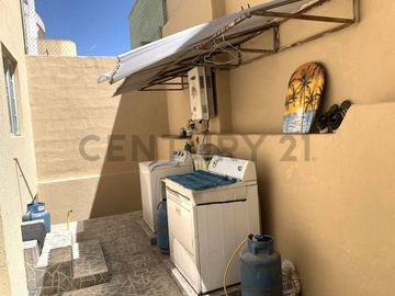 Venta casa 3 pisos Los cipreses Urb. Santa Lucía