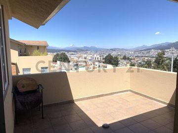 Venta casa 3 pisos Los cipreses Urb. Santa Lucía