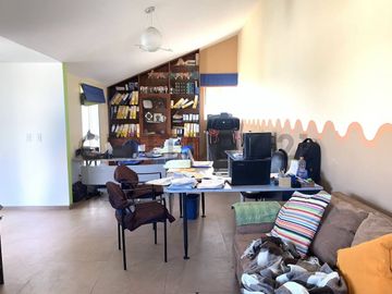 Venta casa 3 pisos Los cipreses Urb. Santa Lucía