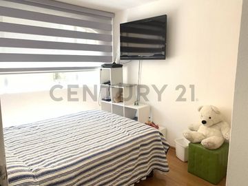 Venta casa 3 pisos Los cipreses Urb. Santa Lucía