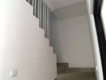 Jual Rumah Dua Lantai Kota Bogor Lokasi Strategis Dekat Tol Bonus Kitchen Set