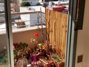 Departamento de 2 ambientes , al frente con balcon.