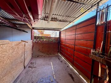 Casa en venta de 3 dorm. en Belloto sur