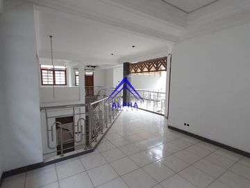 Dijual Rumah Di Cikutra Bandung