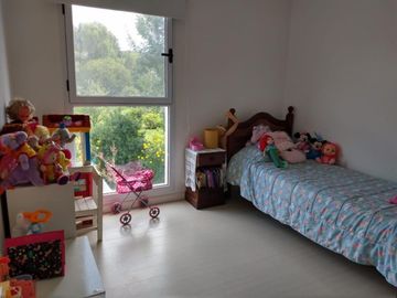 Casa con Pileta en Venta en Barrio Privado San Juan