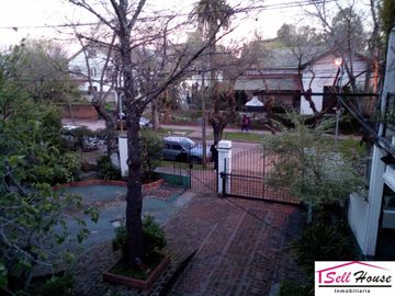 DEPARTAMENTO DOS AMB AMPLIO CON TERRAZA DE 30 MTS. CON COCHERA  COMPEJO CON PISCINA