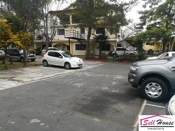 DEPARTAMENTO DOS AMB AMPLIO CON TERRAZA DE 30 MTS. CON COCHERA  COMPEJO CON PISCINA