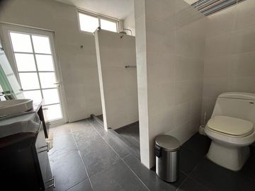 AMPLIA CASA EN MORELOS CON ALBERCA