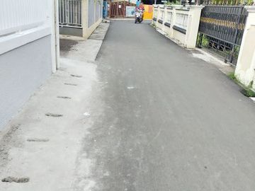 Rmh mewah 2lantai lokasi strategis Beji,depok