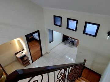 FULL FURNISH Rumah Kota Baru Parahyangan Padalarang DKT TOL Pasteur