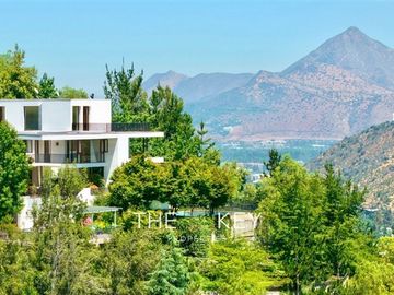 Casa en venta de 5 dorm. en Lo Barnechea