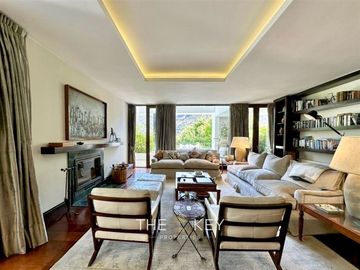 Casa en venta de 5 dorm. en Lo Barnechea