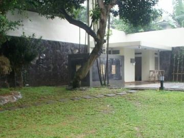 Rumah di Jl. Kemang Dalam, Jkt Sltn. Rumah Bagus & Asri