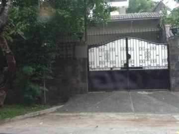 Rumah di Jl. Kemang Dalam, Jkt Sltn. Rumah Bagus & Asri
