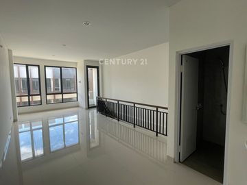 DISEWAKAN RUKO 3 LANTAI NORTHRIDGE BSD LOKASI STRATEGIS