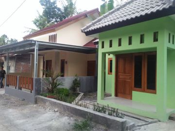 Rumah minimalis siap huni di Bangunjiwo
