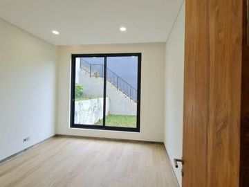 Dijual rumah elite mewah cantik konsep downslope rasa villa di Cigadung Dago Cikutra