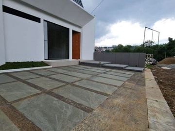 Dijual rumah elite mewah cantik konsep downslope rasa villa di Cigadung Dago Cikutra
