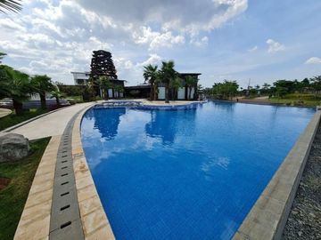 Dijual Rumah Mewah Heritage Residence Puri 11 Barat Jakarta dengan 4 Kamar & Sky Villa