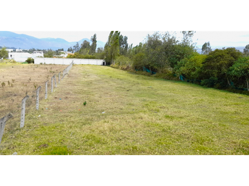 TERRENO EN VENTA  - ASCAZUBI – CAYAMBE (SZ)