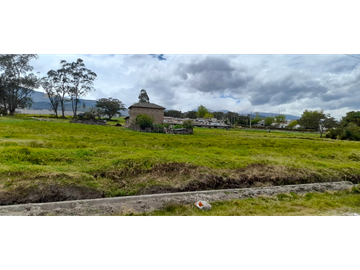 TERRENO EN VENTA  - ASCAZUBI – CAYAMBE (SZ)