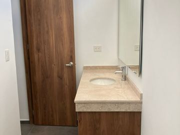 Casa en venta en privada de 48 casas con amenidades