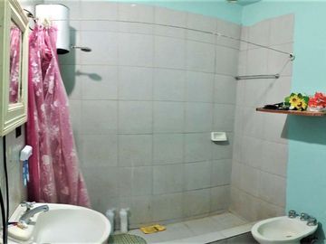 Casa  galpon alquilado super refaccionar Pilar
