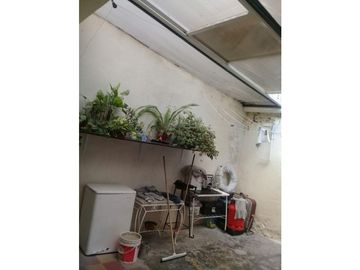 Espectacular PH. 8 x 28 Mts.4 amb.Frente-Entrada independiente-Patio-Parrilla-Terraza-Amplio Garaje-Impecable estado-