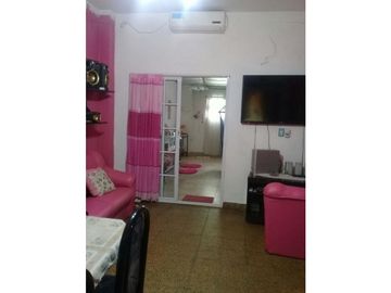 Espectacular PH. 8 x 28 Mts.4 amb.Frente-Entrada independiente-Patio-Parrilla-Terraza-Amplio Garaje-Impecable estado-