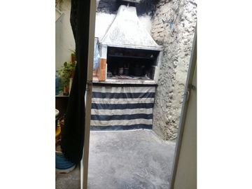 Espectacular PH. 8 x 28 Mts.4 amb.Frente-Entrada independiente-Patio-Parrilla-Terraza-Amplio Garaje-Impecable estado-