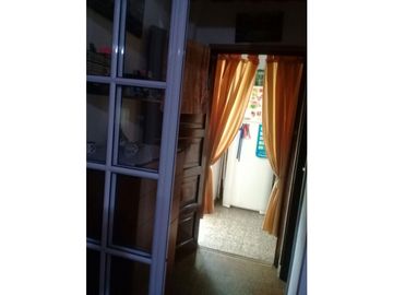 Espectacular PH. 8 x 28 Mts.4 amb.Frente-Entrada independiente-Patio-Parrilla-Terraza-Amplio Garaje-Impecable estado-