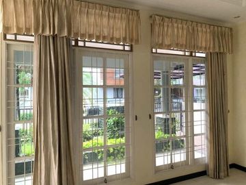 Rumah 6 Kamar Tidur di Sektor 9 Maleo Bintaro 5196.