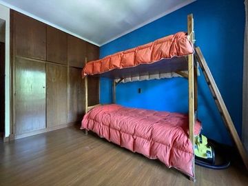 Chalet 5 ambientes en Los Troncos