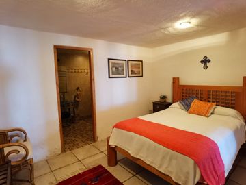 CASA EN VENTA CON EXCELENTE VISTA AL LAGO