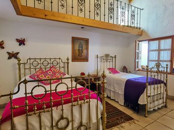 CASA EN VENTA CON EXCELENTE VISTA AL LAGO