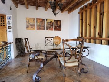 CASA EN VENTA CON EXCELENTE VISTA AL LAGO