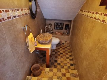 CASA EN VENTA CON EXCELENTE VISTA AL LAGO