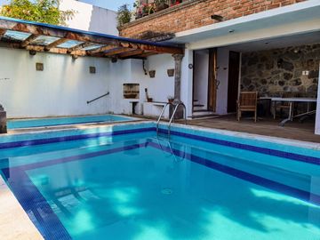 CASA EN VENTA CON EXCELENTE VISTA AL LAGO