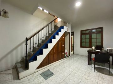DI JUAL RUMAH DI JL. GRINTING KEBAYORAN BARU JAKARTA SELATAN