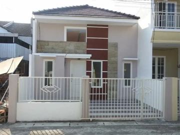Rumah Gunung Anyar Baru Regency turun harga!