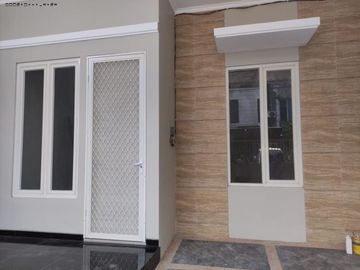 Rumah Rungkut Asri Hadap Utara