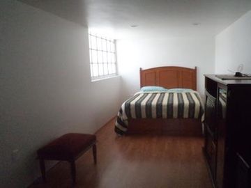 CASA SOLA EN COLONIA MIRADOR DEL VALLE. TLALPAN.