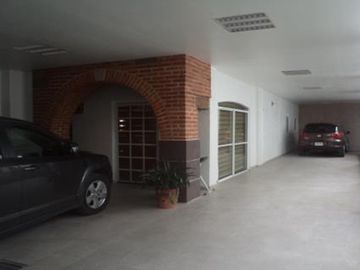 CASA SOLA EN COLONIA MIRADOR DEL VALLE. TLALPAN.