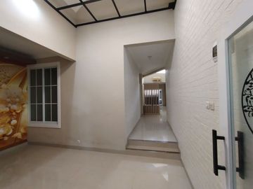 Rumah Mewah Kencana Loka Bsdcity Serpong 2 Lantai Harga Murah Nego