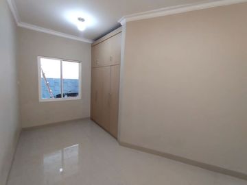 Rumah Mewah Kencana Loka Bsdcity Serpong 2 Lantai Harga Murah Nego